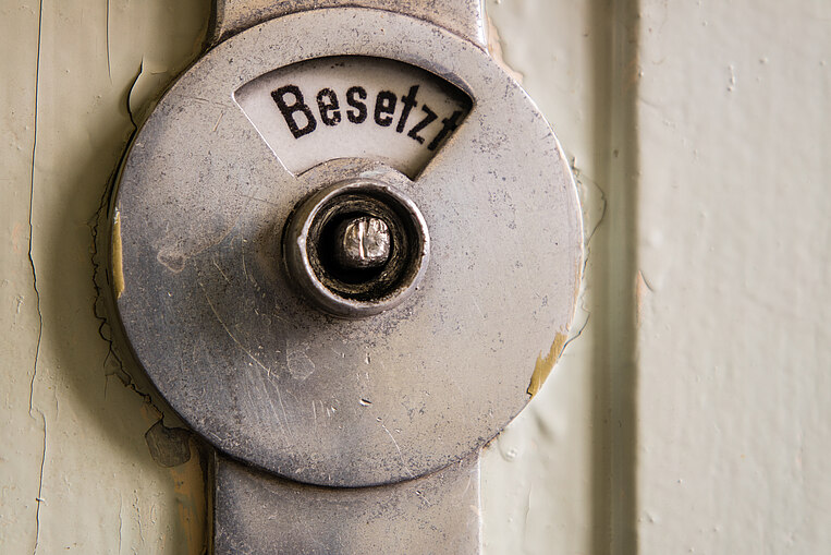 Symbolbild eines besetzten Raumes Symbolbild eines besetzten Raumes