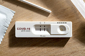 Positiver COVID-19 Schnelltest