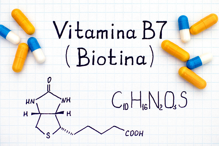 Formula chimica della vitamina B7 (biotina) Formula chimica della vitamina B7 (biotina)