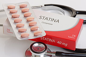 Una confezione di statine in compresse 