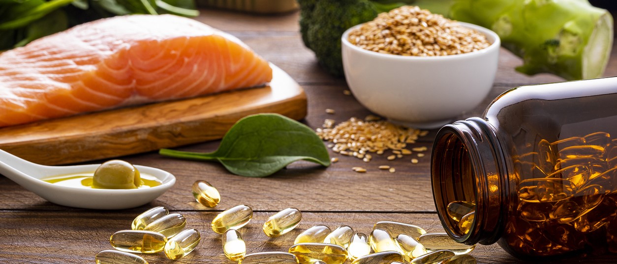 Omega-3-reiches Essen auf einem Tisch